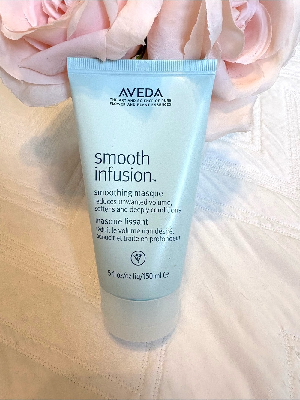 AVEDA Smooth Infusion Smoothing Masque - Light Blue Tube